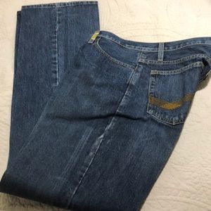 MEN’s Southern Thread Jeans
